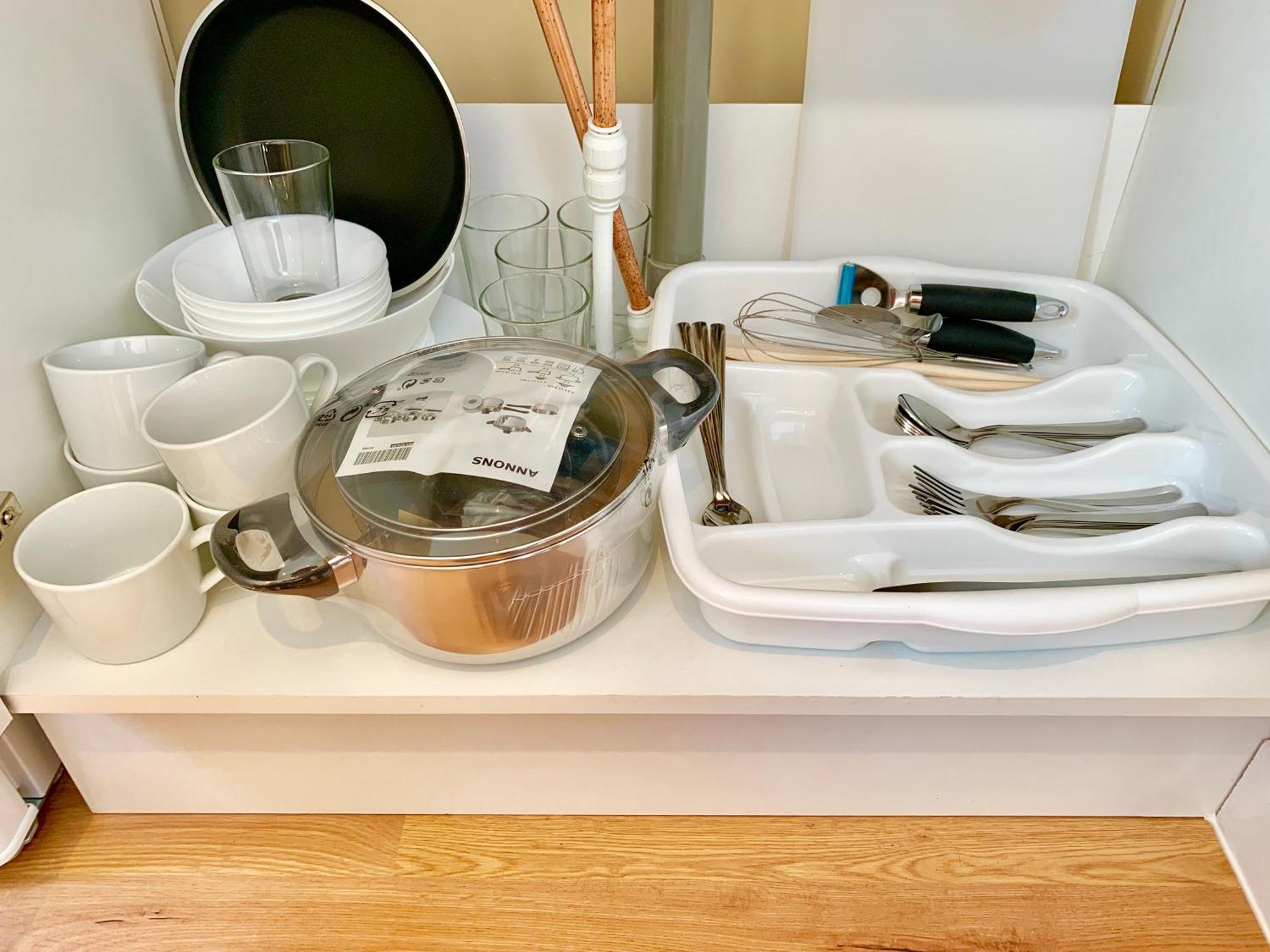 London Studio Apartments, Private Bathroom, Kitchenette, Parking, Np7 Exteriér fotografie
